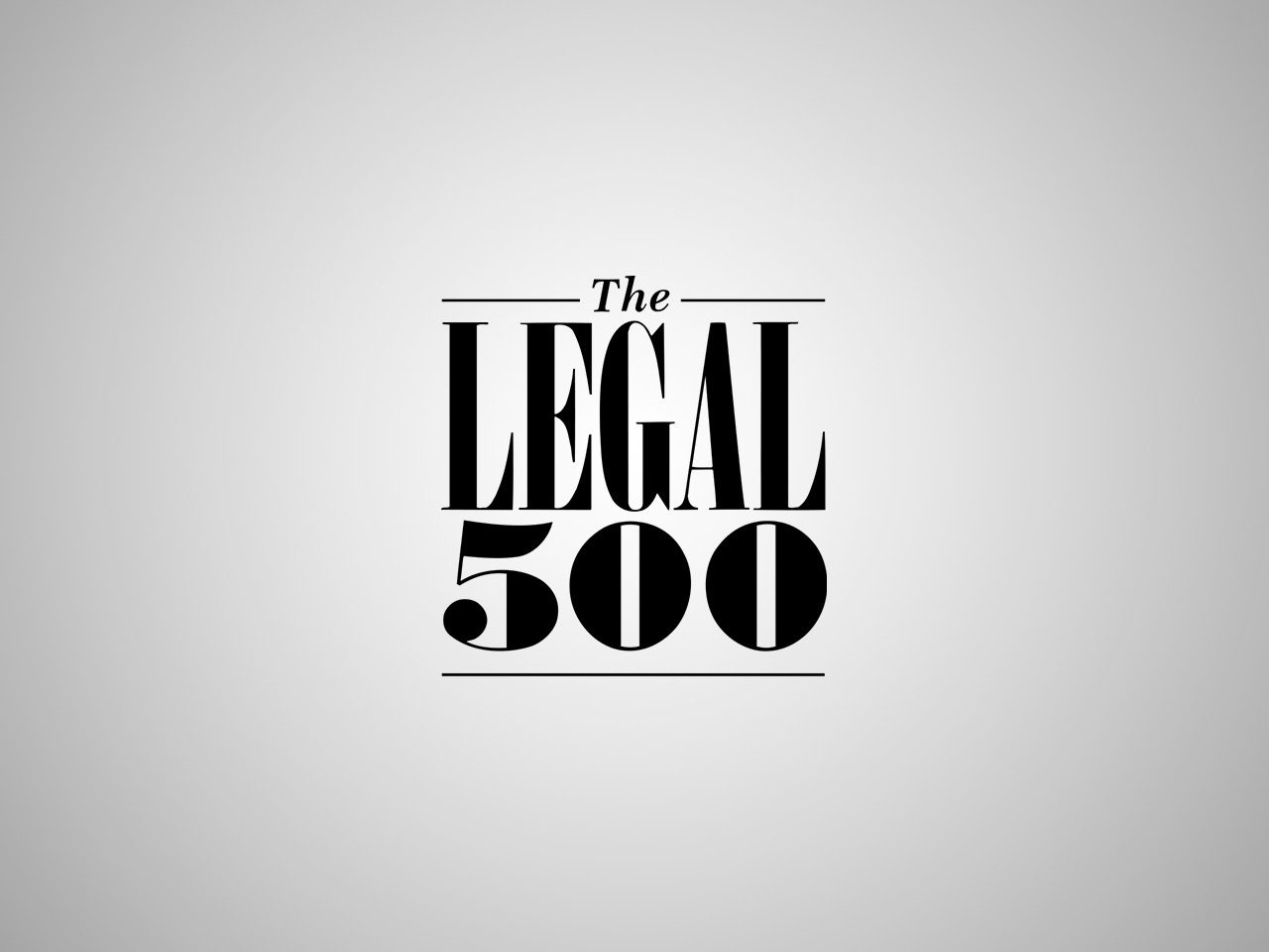 Texte indiquant "The Legal 500" en noir sur fond gris clair, avec une composition centrée et une disposition hiérarchique du texte.